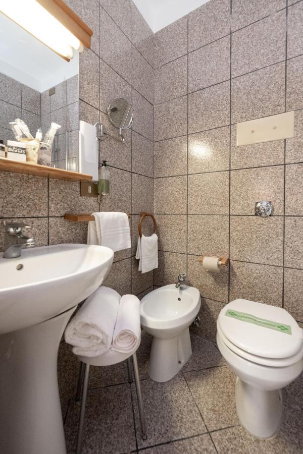 Camelia Rooms Venice Guesthouse Mestre Bagian luar foto