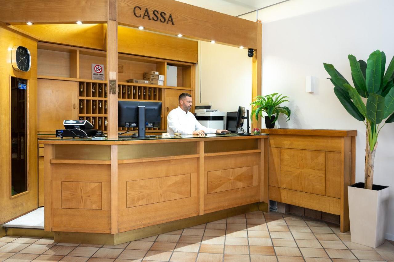 Camelia Rooms Venice Guesthouse Mestre Bagian luar foto